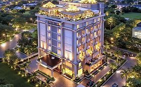 The Grantage Hotel & Sky Lounge